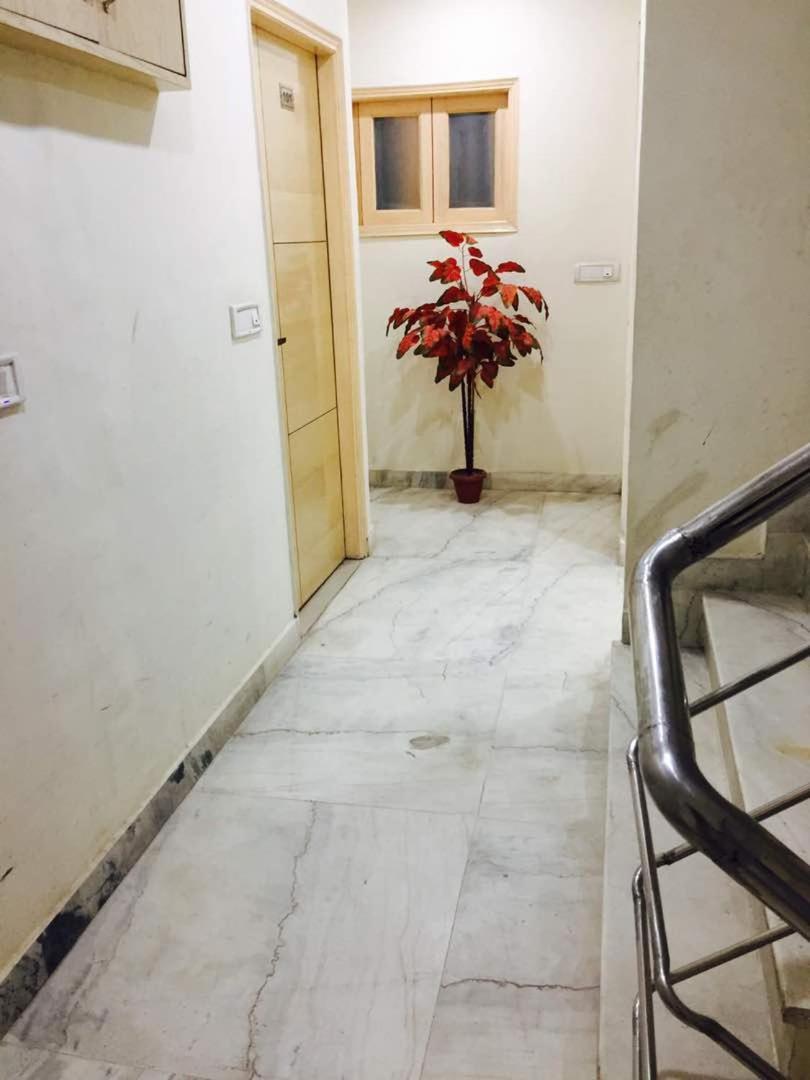 Cottage Lord Krishna Walking Distance From New Delhi Railway Station Luaran gambar